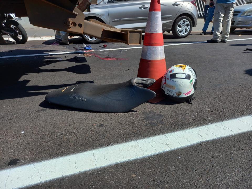 Foto 6 de 7 — Acidente na Via Expressa deixa motociclista em estado gravíssimo